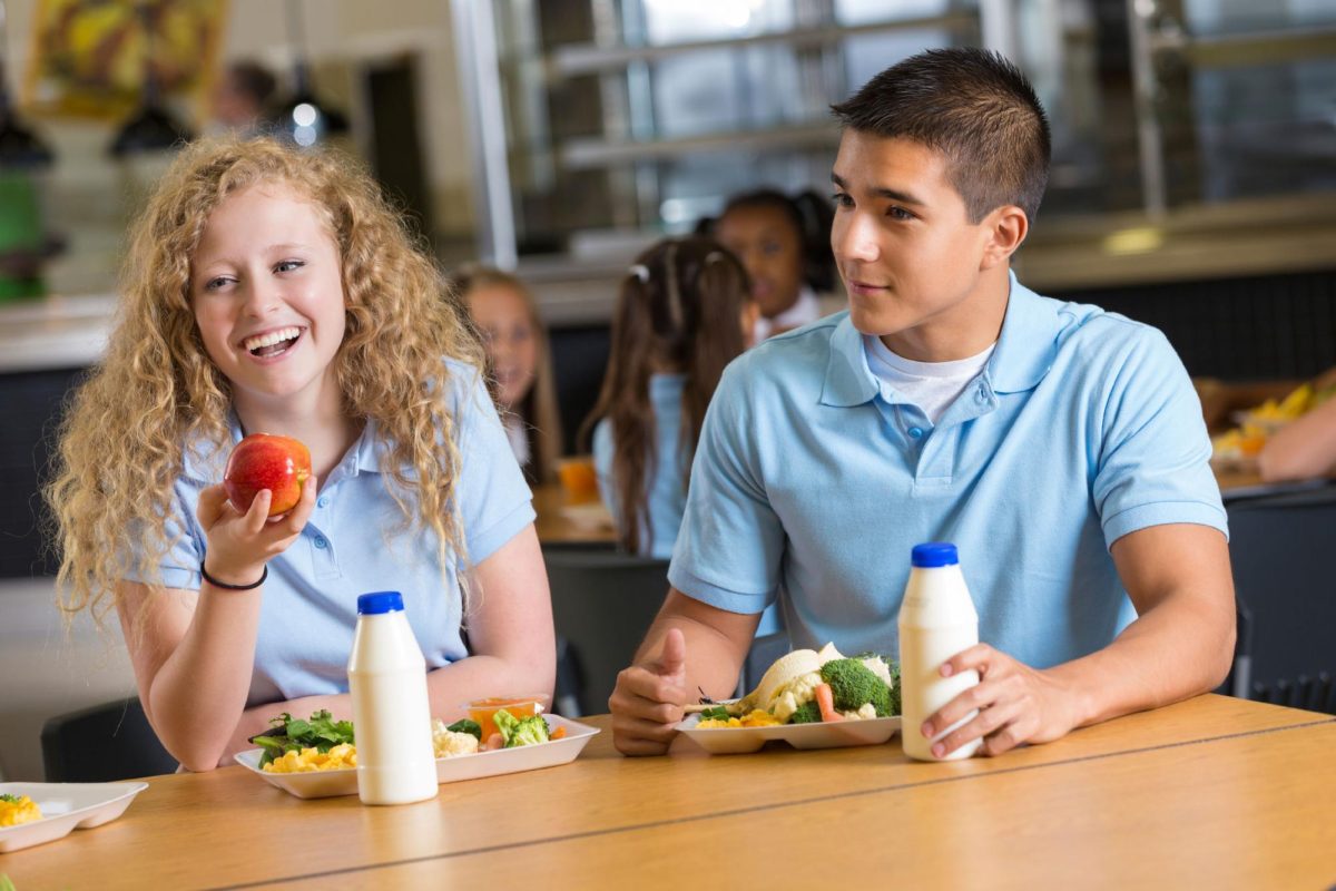 New student lunch promotes bonding, friendship